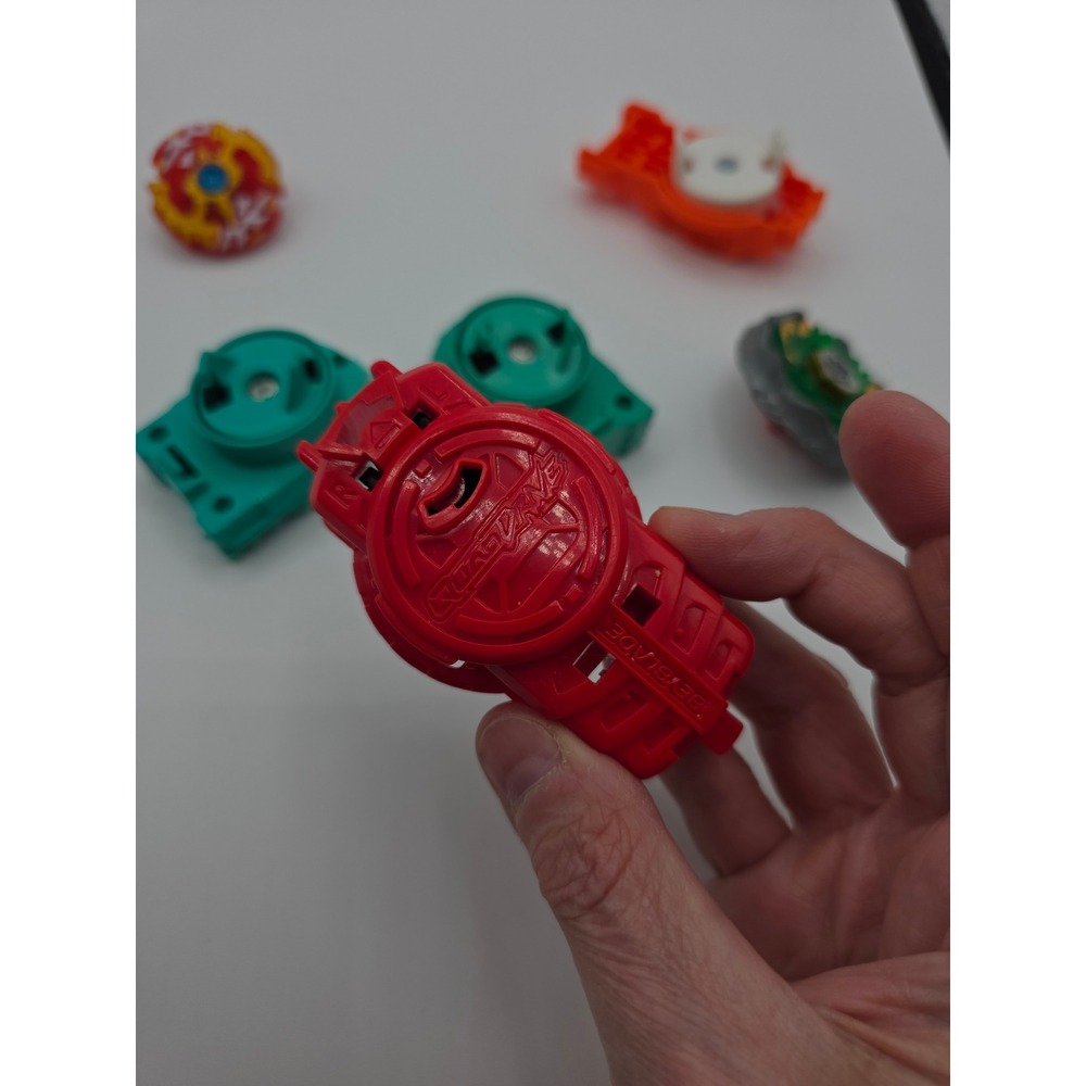 Hasbro Beyblade 6pc Lot  (1) Metal Fusion Ray Gil Burst Top & 4 Launchers Mixed - Picture 6 of 8